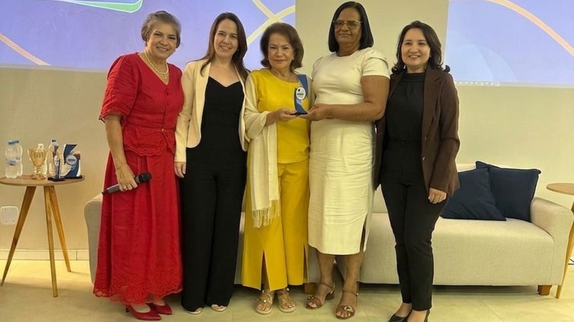 e5b89658-b95a-4f2f-8525-eeb6294c5e3d